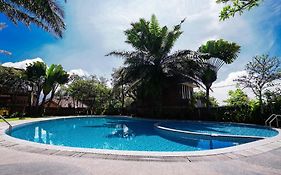 Tripletree Ciptaningati Culture Hotel